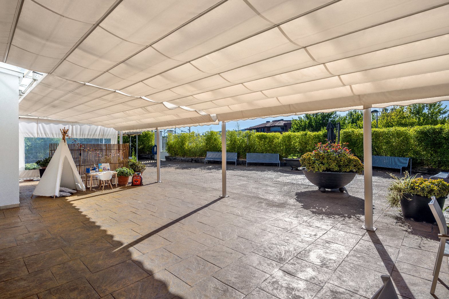 Terraza amplia cubierta